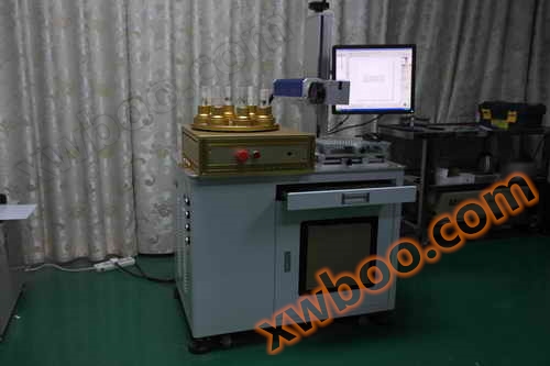 Máquina de marcado láser de ocho estaciones (2)